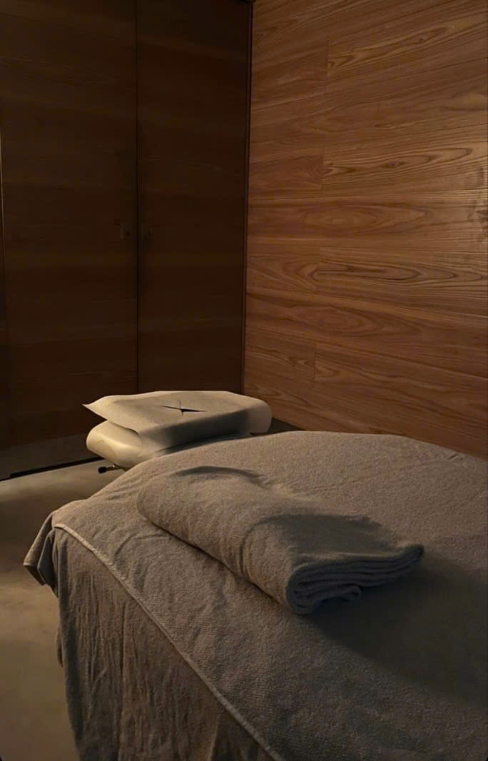 Wellness treatment room 1