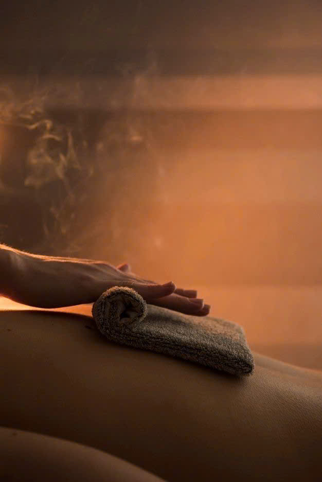 HOT TOWEL MASSAGE